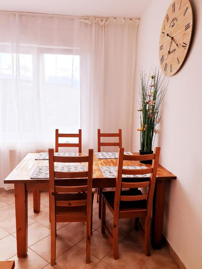 Apartman Terminal, Self Check-In 24 H, Free Parking Banská Bystrica Exterior foto